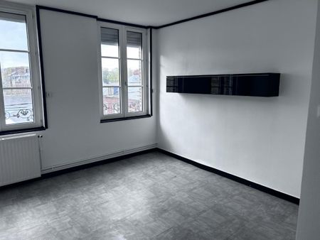 Location Appartement 3 pièces 66m² CAUDEBEC LES ELBEUF 76320 - Photo 2