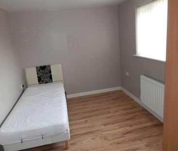 Primrose Hill, Kings Norton, Birmingham, B38 - Photo 5