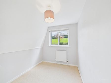 4 bedroom detached house to rent - Photo 3