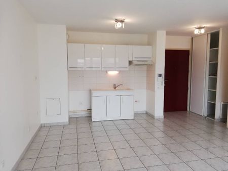 Location appartement 2 pièces 42.55 m² à Bourg-en-Bresse (01000) Prox centre ville - Photo 2