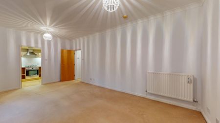 2 bedroom Flat To Let - Photo 2