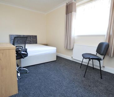 5 bedroom terraced house to rent - Photo 5