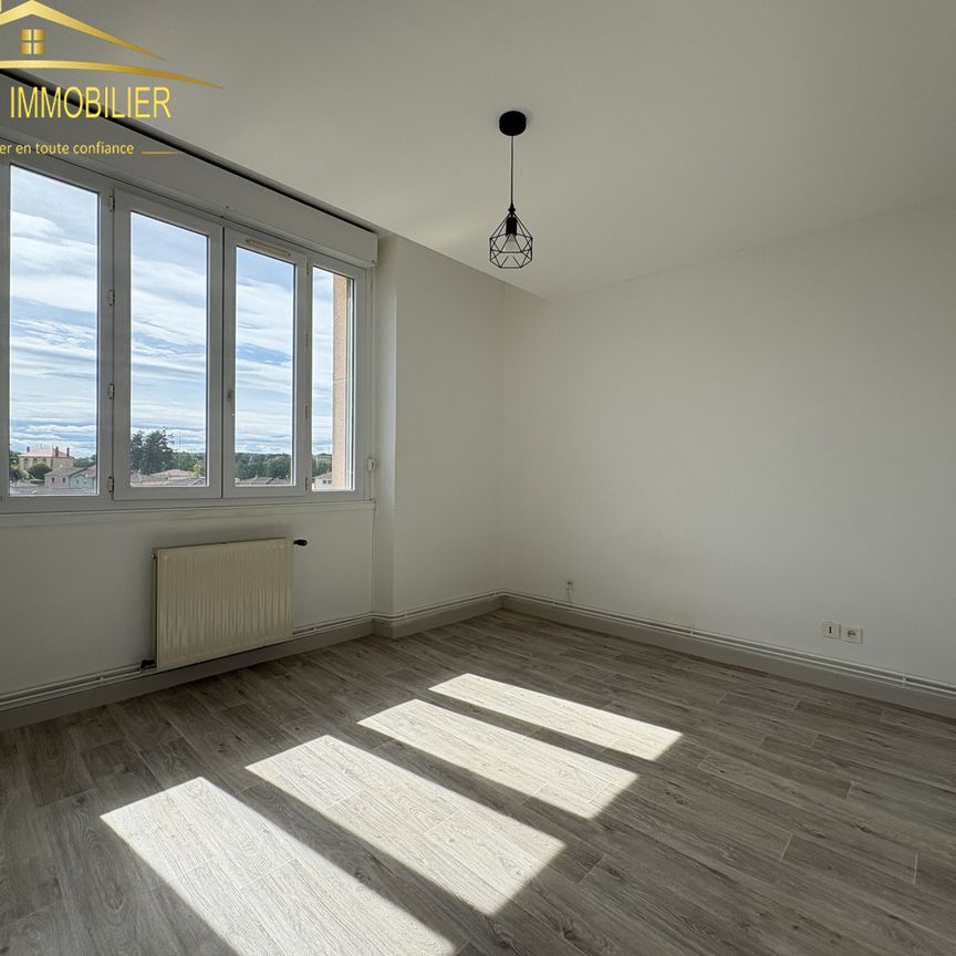 Location Appartement 3 pièces 58m² ST DENIS DE CABANNE 42750 - Photo 1