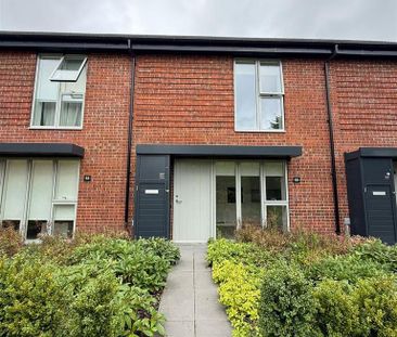 3 bedroom terraced house to rent - Photo 5