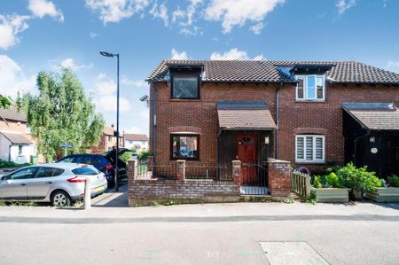 2 bedroom semi-detached house to rent - Photo 5