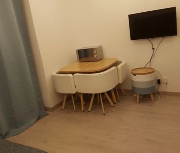 Location Appartement 1 pièce 20m² AIX EN PROVENCE 13100 - Photo 1