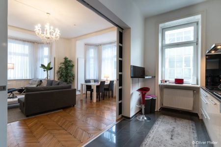 ELEGANT EINGERICHTETE ALTBAUWOHNUNG ZU VERMIETEN - Foto 3