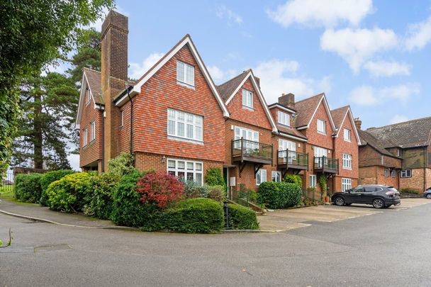 3 bedroom terraced house to rent - Photo 1