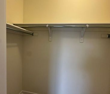 For Lease - 26 Mermot Lane, Richmond Hill, Ontario - Photo 4