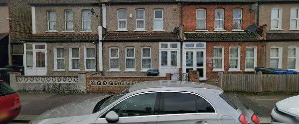 3 Bed Semi-Detached House, Maplethorpe Road, CR7 - Photo 1