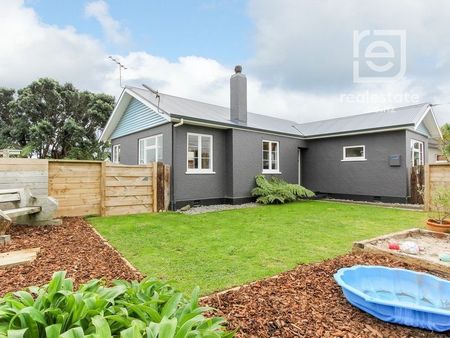 3 Ngaio Street, Strandon - Photo 3