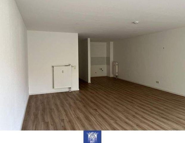 Charmante Singlewohnung mit viel Platz ... Balkon ... Abstellraum ... Stellplatz! - Foto 1