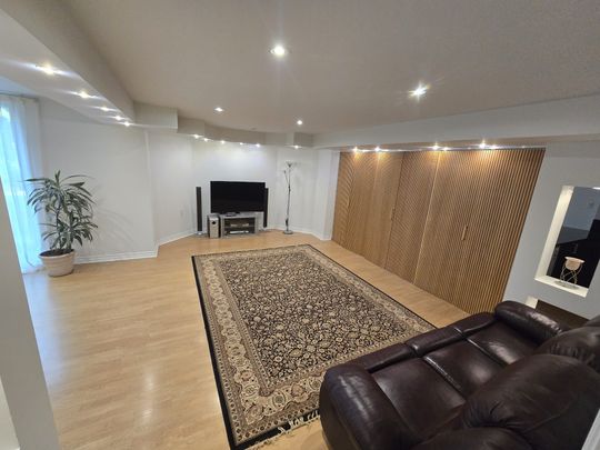 For Lease - 21 Addison Street Unit# Basement, Richmond Hill, Ontario - Photo 1