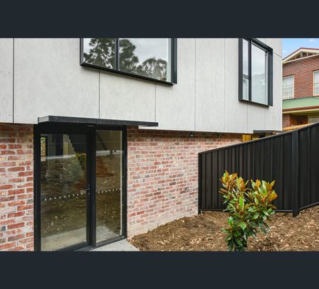2/254 Brooker Avenue, North Hobart, Tas 7000 - Photo 4