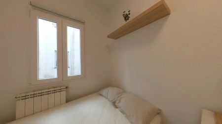 Piso de alquiler en Calle de Los Abades, Embajadores - Lavapiés - Photo 2