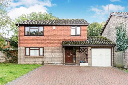 4 bedroom detached house to rent - Photo 5