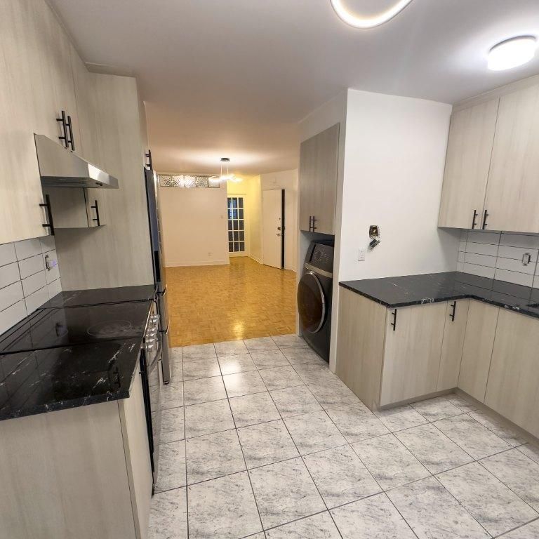 Grand 3 ½ Plateau Mont-Royal près du parc DeLorimier - Photo 1