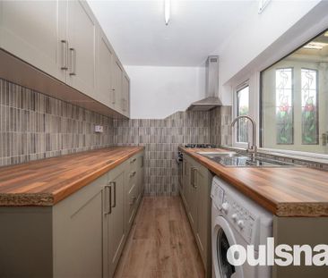2 bedroom terraced house to rent - Photo 2