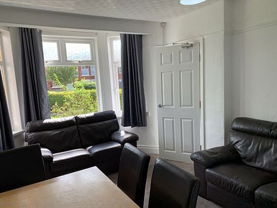 34 Temple Avenue - Photo 1