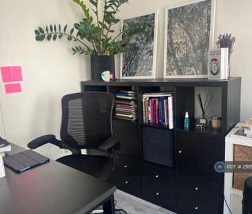 1 bedroom in a house share to rent - Photo 5