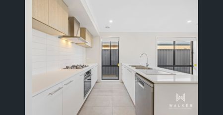 Modern Living Home! - Photo 4