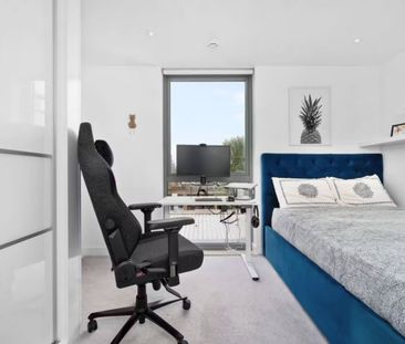 2 Bed Penthouse, Canalside Square, N1 - Photo 6