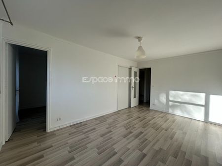 Location Appartement 4 pièces 67m² MONT ST AIGNAN 76130 - Photo 2