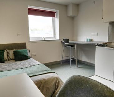 Studio to rent - Photo 6