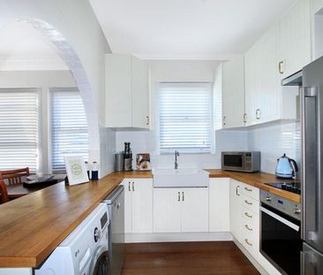 "Light Filled Two Bedroom Unit Positioned in the CBD" - Photo 3