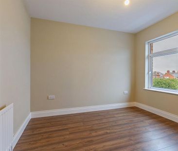 8 Loopland Road, Belfast BT6 9EA - Photo 4