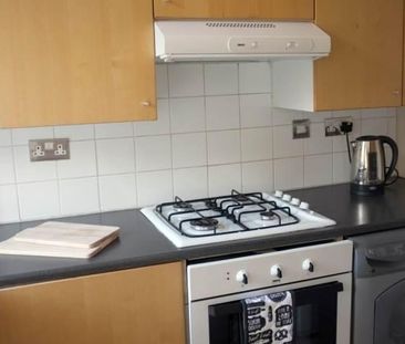 1 bedroom in a house share to rent - Photo 4