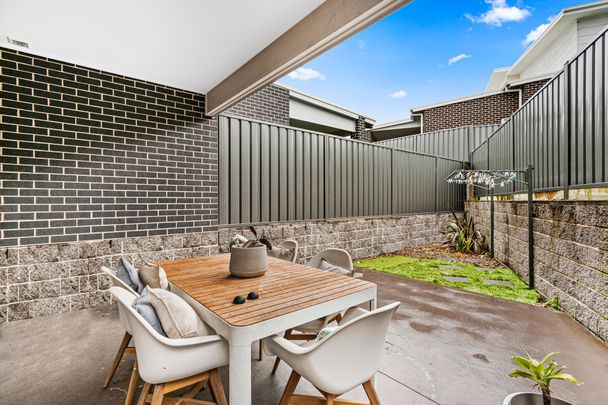 Three Bedroom Home 6 month lease only - Photo 1