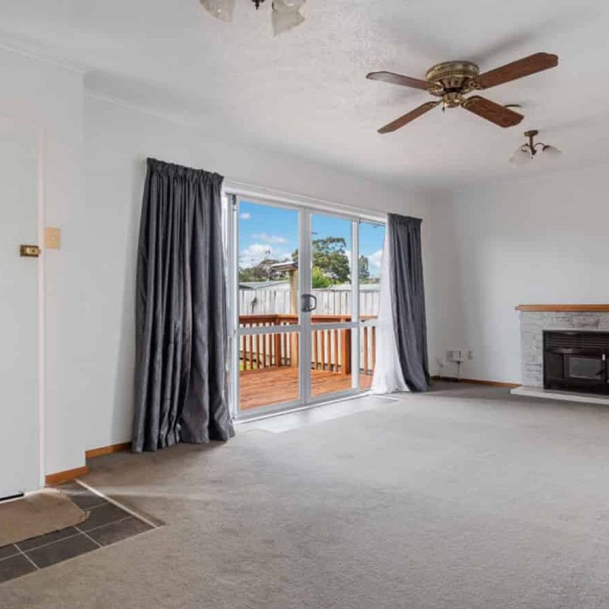 3 Bedroom Home in Prime Location - Photo 1