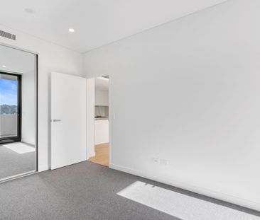 Luxury Apartment in Prime Location - Photo 4