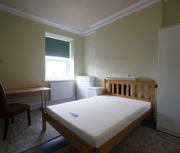 Apartment 1, 67 High Street - Photo 2