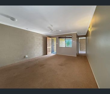 1/9 Hume Street, Norman Gardens, Qld 4701 - Photo 1