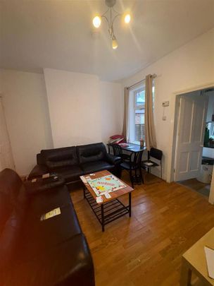 4 bedroom terraced house to rent - Photo 1