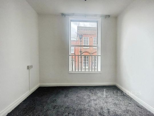 3 bedroom flat to rent - Photo 1