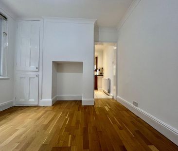 3 bedroom end of terrace house to rent - Photo 4