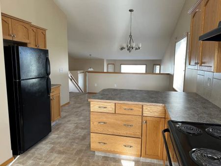 22 Lambertson Place — 22 Lambertson Place - Photo 2