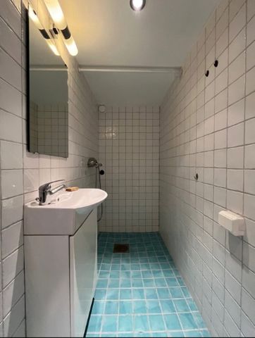 Ljus och välplanerad 1:a i Nacka nära naturreservatet! - Photo 4