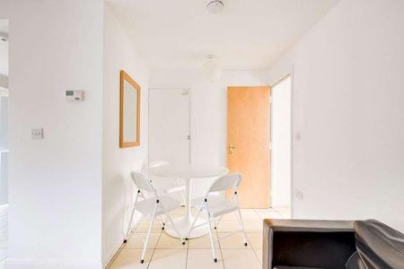 Tenterden Drive, Canterbury, CT2 - Photo 4