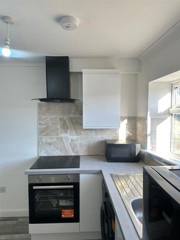 1 bedroom detached house to rent - Photo 3