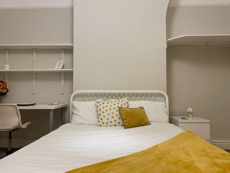 3 Bed Terraced House, Garmoyle Road, L15 - Photo 3