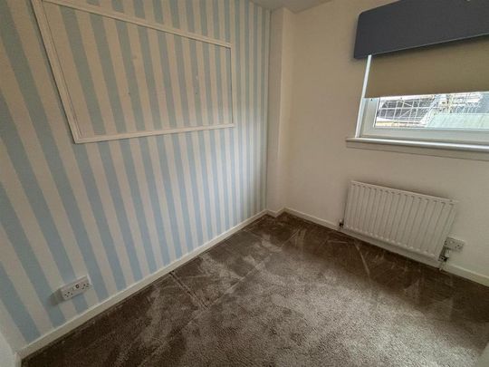 3 bedroom end of terrace house to rent - Photo 1