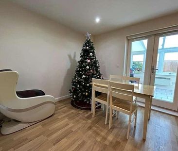 Austin Way, Bracknell, Berkshire, RG12 - Photo 3