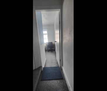 3 Bed Terraced House, Town Road, CH42 - Photo 4