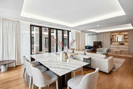 Lancer Square, Kensington, London W8 - Photo 2