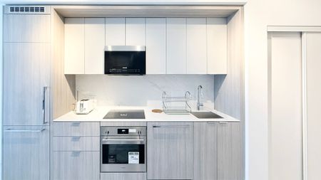 For Lease - 6 Greenbriar Road Unit# 708, Toronto, Ontario - Photo 3