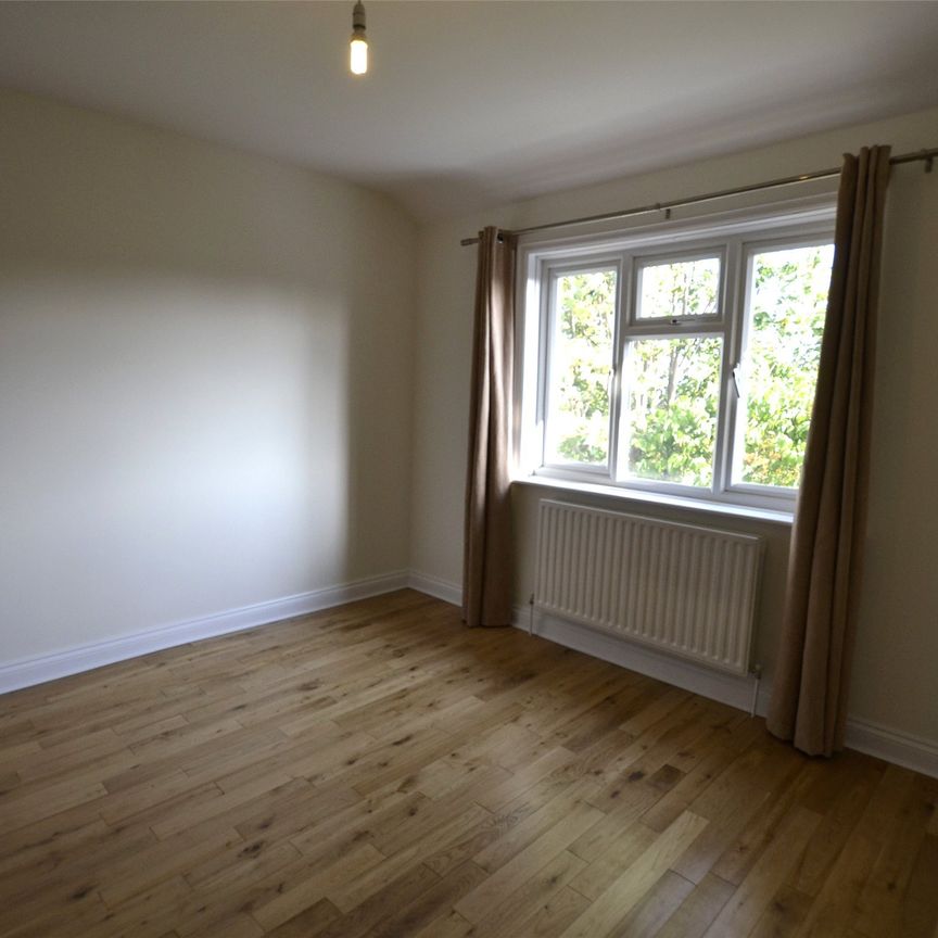 Melrose Avenue, Mitcham, CR4 - Photo 1